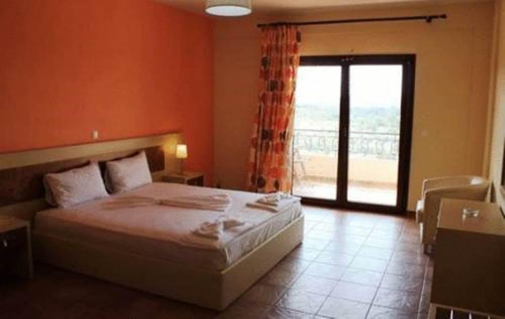 بوتوس Moonbeam Hotel المظهر الخارجي الصورة