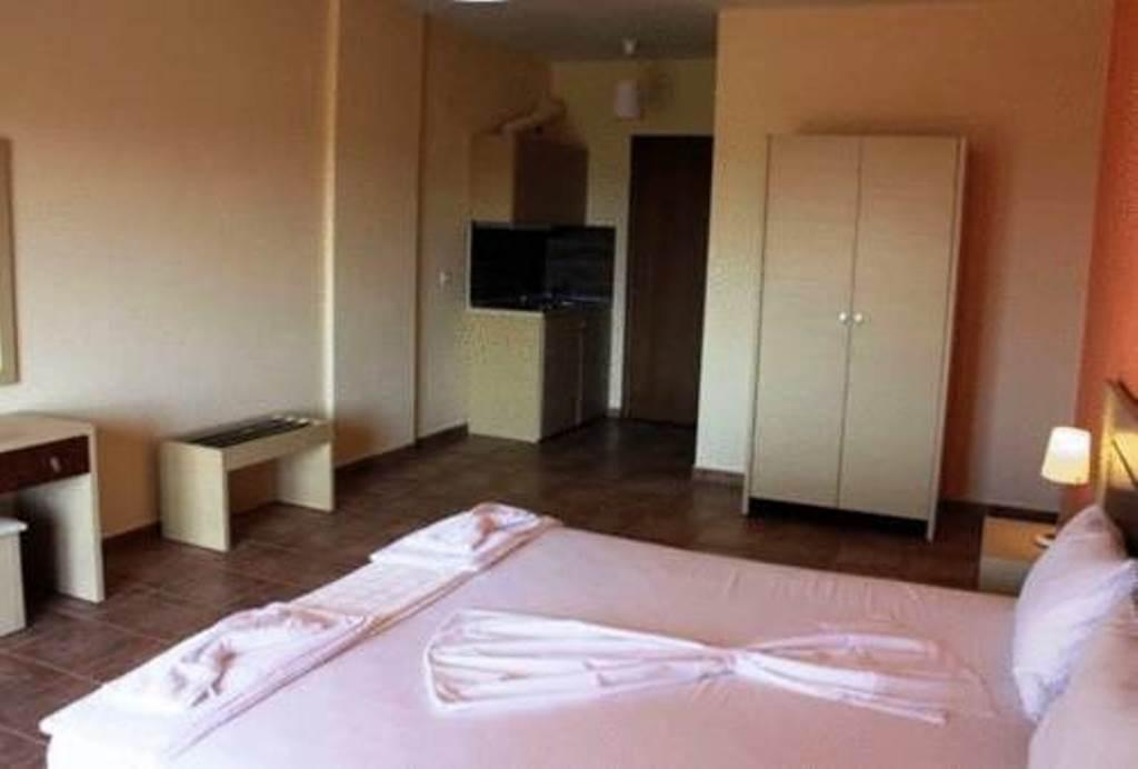 بوتوس Moonbeam Hotel المظهر الخارجي الصورة