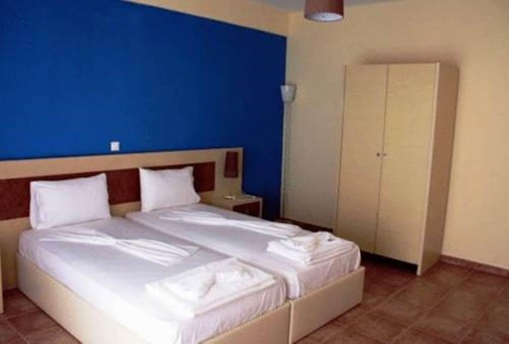 بوتوس Moonbeam Hotel المظهر الخارجي الصورة