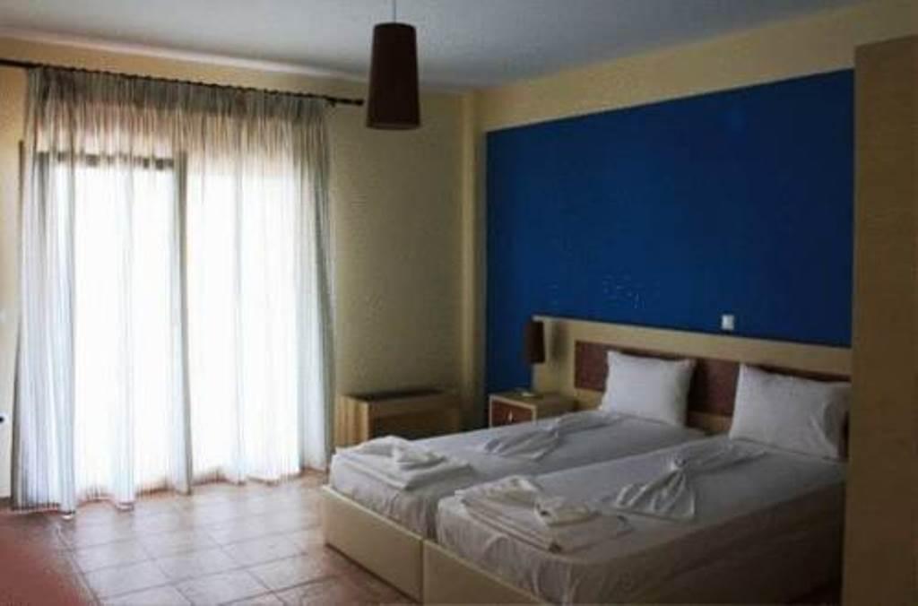 بوتوس Moonbeam Hotel المظهر الخارجي الصورة