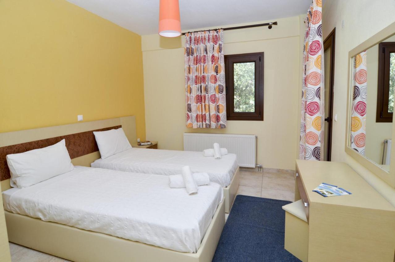 بوتوس Moonbeam Hotel المظهر الخارجي الصورة