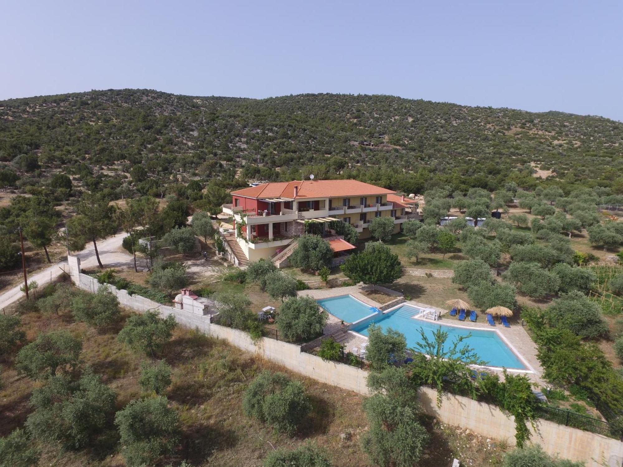 بوتوس Moonbeam Hotel المظهر الخارجي الصورة
